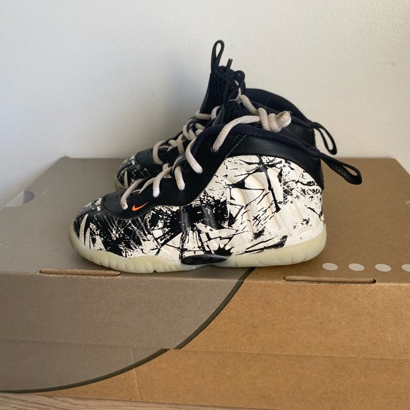 Nike Foamposite Toddler Orange/Black/White- SZ 7 C - Picture 4 of 14